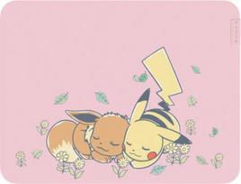Razer Gaming Mouse Pad, Soft, Medium | Gigantus V2 | Pikachu/Eevee Edition RZ02-03334900-RUEA | 8887910063903