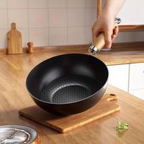 mini wok puodas, Nelipni maža geležinė keptuvė su viena rankena - 18 cm