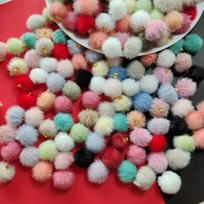 Pliušiniai Pomponai - Papuošalų Priedai,  Mixed-color