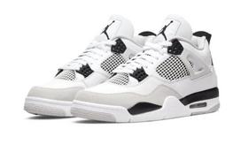 Air Jordan 4 Military Black 36 EU balta