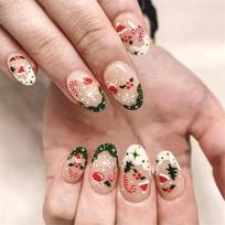 24Pcs Press on Nail Christmas Themed False Nail Snowflake Nail Art Decoration Stick on Nail for Holiday Celebrations 1 beige