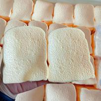 Taba Squshy Bread Slice Tpr Toast Soft Ball Skin Homemade Diy Squeezable Fidget Toy Slow Rebound Kids Toy Used To Relieve Stress beige
