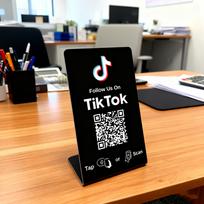 NFC 215 programuojamas QR kodas Google atsiliepimų kortelė NFC stotelės stalas NFC Instagram Facebook TK kortelė stovintis prekės ženklo laikiklis