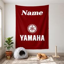 YAMAHA (5) Individualizuojamas vardinis dekoratyvinis sieninis gobelenas – ideali sienų puošybos priemonė miegamiesiems, svetainėms, bendrabučiams ir namams. 100cmx150cm