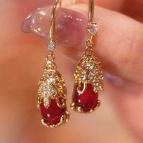 Pixiu retro high-end New Year's earrings women, new trendy niche temperament elegant atmosphere red earrings brown