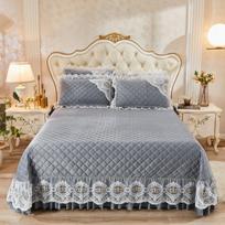 Žiemos krištolo aksominis nėrinių lovatiesis Pieno aksominis sutirštintas dygsniuotas lovatiesis Trijų dalių koralų aksominė lovatiesė 250*270cm 3pcs