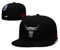 NBA komandos reguliuojama kepurė su plačiu krašteliu - Hip Hop, gatvės šokiams, laisvalaikio su siuvinėtais Bulls, Heat, Lakers dizainais Adjustable black
