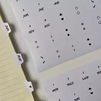 Planner mėnesio skirtukai, lipnūs skirtukai, dizainerio priedas mėnesiniam, savaitiniam ir dienos planuokliui, kalendoriui ar žurnalui (milk)