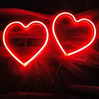2 raudonų led širdelių ženklų rinkinys, maitinamas baterijomis, neoninė širdelė, valentino dienos meilės lempa vestuvėms, mergaitėms, moterų kambario sienų dekoravimui, kalėdinės valentino dienos dovanos žmonoms, 19,8 x 20,8 cm