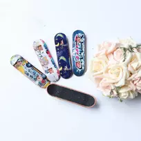 Mini fingerboard'ai, pirštų riedlentės, žaislai vakarėliams, dovanos "pasidaryk pats".