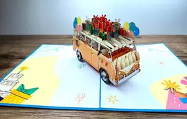 3d Atvirukas Gimtadieniui: "linksmas Autobusas su Šunimis"