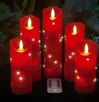 Danip raudona led žvakė su integruotomis girliandomis, 5 led žvakė su 10 mygtukų nuotolinio valdymo pulteliu, 24 valandų laikmačio funkcija, šokanti liepsna, tikras vaškas, maitinama baterijomis.
