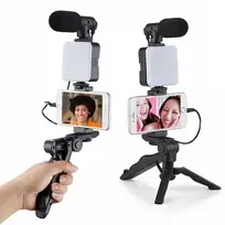 Youtuberiaus Tiktokerio rinkinys filmavimui telefonu mikrofonas lempa trikojis