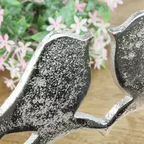 Macosa Ex241119 dekoratyvinė figūrėlė širdis su paukščiais ant medinio pagrindo 19 cm metalinė širdis dekoratyvinė širdis metalinė figūrėlė palangės dekoracija namų dekoracija širdelė dekoratyviniai paukščiai