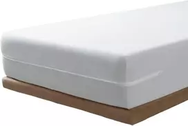 Čiužinys Savel - Antklodė pagaminta iš 100% medvilninio frotinio audinio, elastinga, prisitaikanti, gerai sugerianti (dydis 60 x 120 cm, balta)