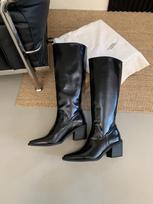 Long boots women's long tube high tube 2026 new soft leather high heels versatile thin heel pointed casual straight tube boots 40 white