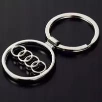 Metalinis raktų pakabukas Audi dovanai