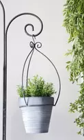 Metalinis stovas gėlėms su 2 pakabinamais vazonais – 141,5 cm