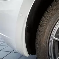 Tesvolution® apsauginė plėvelė nuo akmenų Tesla Model 3 2019-2025 – slenkstis – dažų apsaugos plėvelė, lipni ir skaidri, blizgi, kaip dažų apsauga arba buferio apsaugos priedai