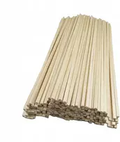 100x nebaigti mediniai pagaliukai, kaiščiai, juostelės po 100 cm