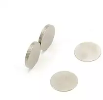 Automagnetola 10 vnt. Neodimio magnetų 15mm x 0.5mm, N42, 0.28kg trauka