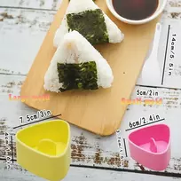 Gfamous 2 dideli ir 2 maži trikampiai sušių formelės, su 2 ryžių šaukštais, ryžių formavimo įrankis, „pasidaryk pats“ įrankis, sušių onigiri formelė, trikampė sušių formelė, sušių gaminimo formelė, trikampis, „pasidaryk pats“ onigiri formelė, rožinė
