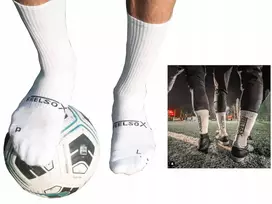 Neslystančios baltos ilgos futbolo kojinės 40-46 Feelsox