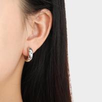 European & American Zircon Star Ear Cuffs: Luxury Titanium Steel Earrings for Women beige