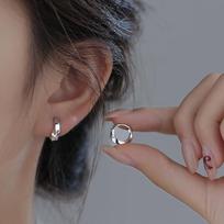 [Mobius Loop Minimalist Earrings Simple Versatile Hoop Ear Cuff] brown