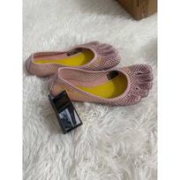 - Five-finger shoes ie Pilates indoor fitness yoga dance shoes split-toe shoes 42