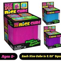 Schylling Needoh Nice Cube - Streso malšinantis minkštas žaislas, Sensorinis žaislas, Kubas spaudomas kamuoliukas, Išraiškos žaislas, Dovana, Raudonas Violetinis Mėlynas, Sn Kids