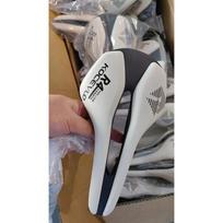 KOCEVLO Full Carbon Fiber Bike Saddle Road Mountain Cycling Seat EV Leather Cushion R4 Full Carbon Fiber Saddle