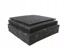 Reisser izoliacinė tarpinė tarp medžio ir betono 3 mm 90x90 mm