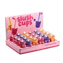 Lūpų balzamas su šveičiamuoju poveikiu, supakuotas į „Slushy“ stiklinės laikiklį