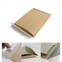 Vokas B4, 250x353mm, su nuplėšiama juostele, sutvirtintu dugnu, 40mm praplatėjimas, rudos spalvos