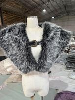 Men's Viking Warrior Fur Collar Cape Shawl Medieval Faux Fur Halloween Costume Fur Performance Costume gray