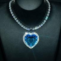 Warm Titanic Heart Sea Necklace for women's blue-red Crystal Romantic pendant necklace fashion wedding jewelry gifts1 black