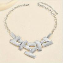 Y2K Geometric Metal Texture Choker Necklace with Square Design beige