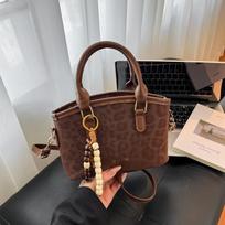 Fashionable Shoulder Tote With Car Stitching And Polyester Lining For Commuting ruda