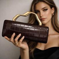 2026 European American Cross-border New PU Square Large Handbag Stylish Magnetic Closure Shoulder Chains Crocodile Pattern L25xW4xH9cm