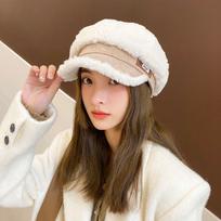 Harajuku Lamb Fleece Peaked Cap Thickened Plush Octagonal Cap Retro Winter Painter Hat  Autumn white