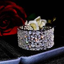 Heavy Industry Micro-inlaid Diamond Super Flash High Carbon Diamond Bracelet, Senior Designer Light Luxury Bracelet with Adjustable Opening 17CM white