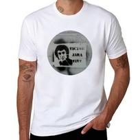 Victor Jara Vive (Wall Stencil) Tshirt Casual Everyday Short Sleeve Tshirt L gray