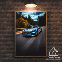 Plakatas „Mercedes GT AMG“ – A1 (59 × 84 cm), su medžio spalvos rėmeliu ir tvirtinimu