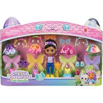 Gabby´S Dollhouse Lėlė su mados aksesuarų rinkiniu Fairy Magic 6076518, 15cm, 5 pak., 4 sparnų poros, 3 viršutiniai drabužiai