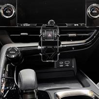 Automobilinis telefono laikiklis, suderinamas su 2022–2024 m. „Lexus NX“ modeliais. Mobiliojo telefono laikiklio priedai 200T, 300, 350H (skirti 2022–2024 m. „NX“ modeliams)
