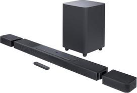 JBL Bar 1300 – kompaktiška 11.1.4 kanalų garso juosta, skirta namų kino garso sistemai – su nuimamais erdvinio garso garsiakalbiais, „MultiBeam™“ ir „Dolby Atmos“ erdvinio garso technologijomis – juodos spalvos, su Jungtinės Karalystės kištuku (G tipo)
