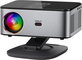 Projektorius 【1500 ANSI ir „Google TV“】 „HORLAT“ 4K namų kino projektorius, „Full HD“ 1080p, „Wi-Fi 6“, „Bluetooth“, automatinis fokusavimas / trapecijos korekcija, balso valdymas, projektorius su 360° pasukamu stovu