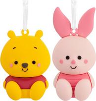 „Hallmark Disney“ „Vinis Pūkas“ ir „Paršelis“ – „Geriau kartu“ magnetiniai Kalėdų papuošalai, 2 vnt. rinkinys, nesudužantys