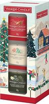 „Yankee Candle“ Kalėdų dovanų rinkinys 2025 – Sudėtis: 3 mini votyvinės žvakės